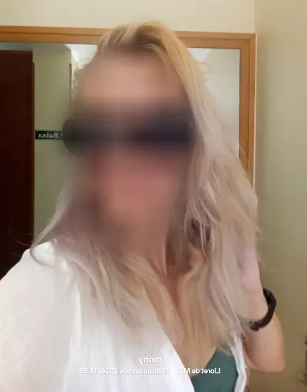 Alina, 39