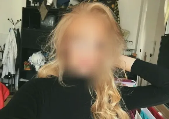 Andrea, 21