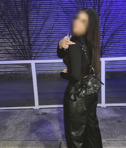 Antonia, 19