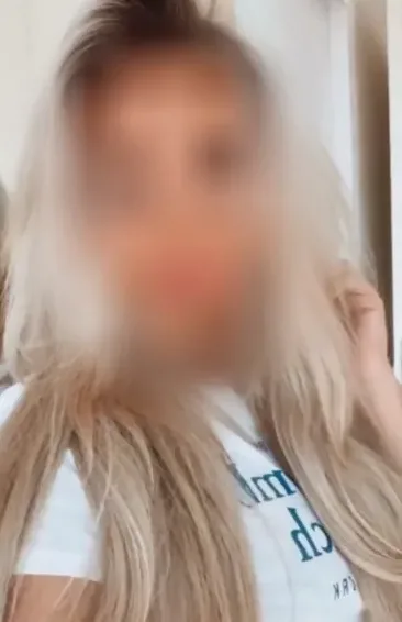 Celine, 28