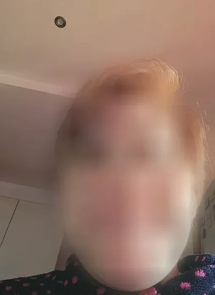 Clara, 38