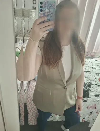 Fiona, 38