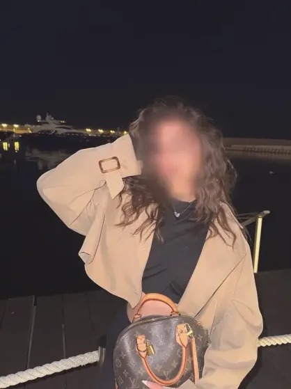 Karin, 29