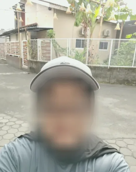 Nicole, 38