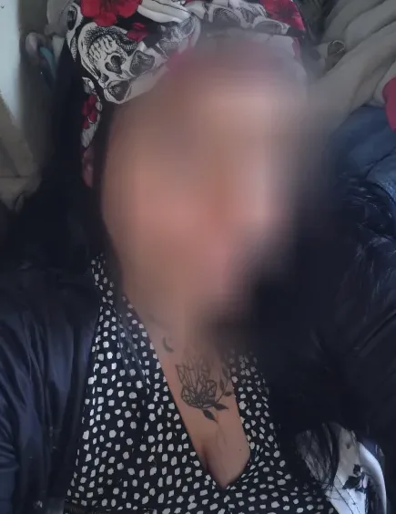 Nina, 36