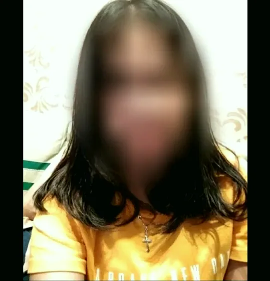 Sabine, 27