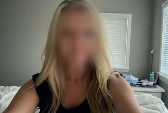 Valentina, 36
