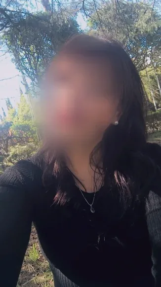 Viktoria, 34